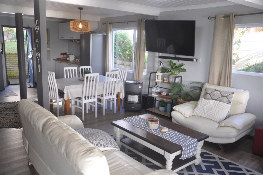 5 Bedroom Property for Sale in Fraaiuitsig Western Cape